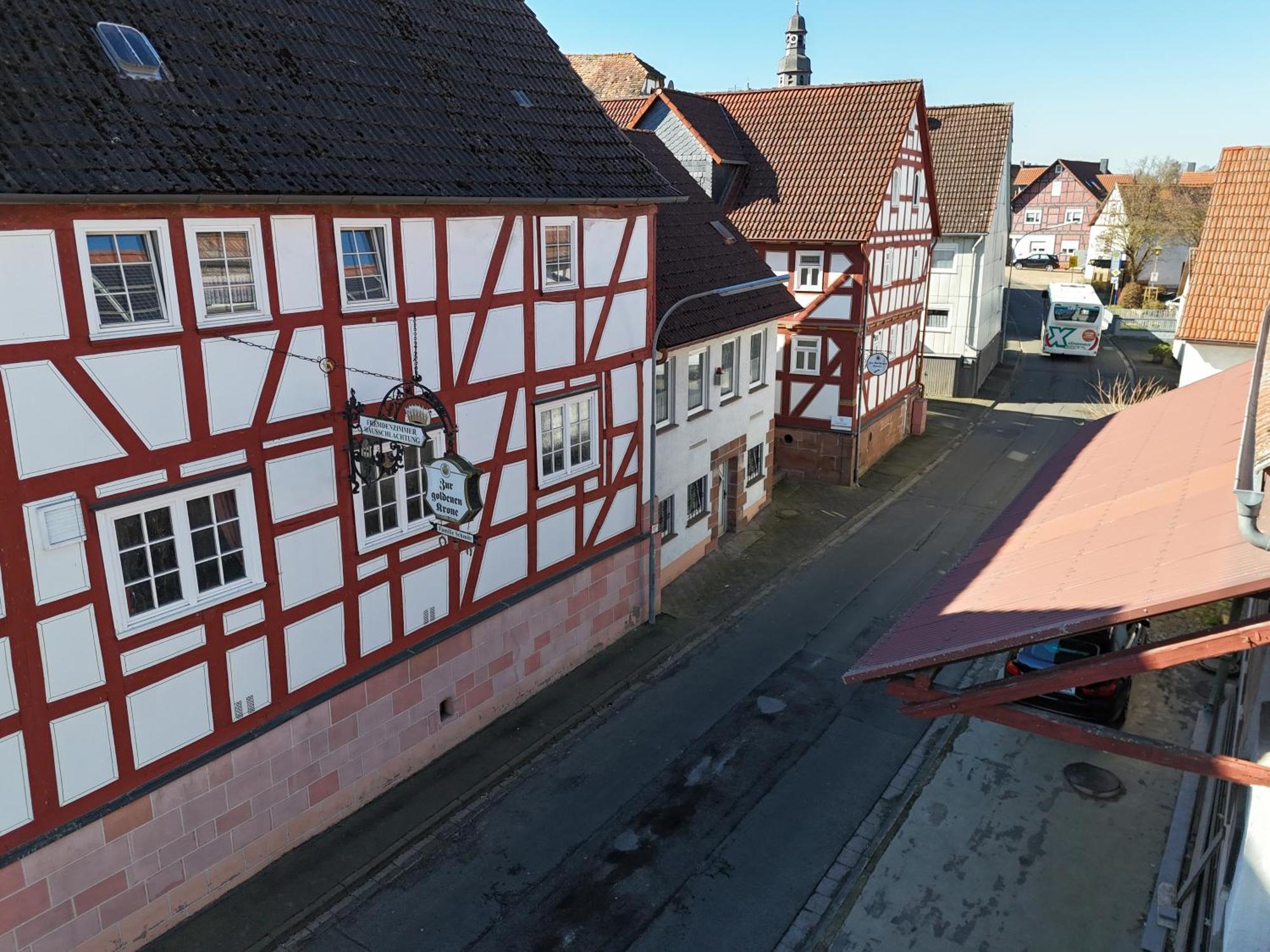 Zur Goldenen Krone Pension Stadtallendorf Exteriör bild