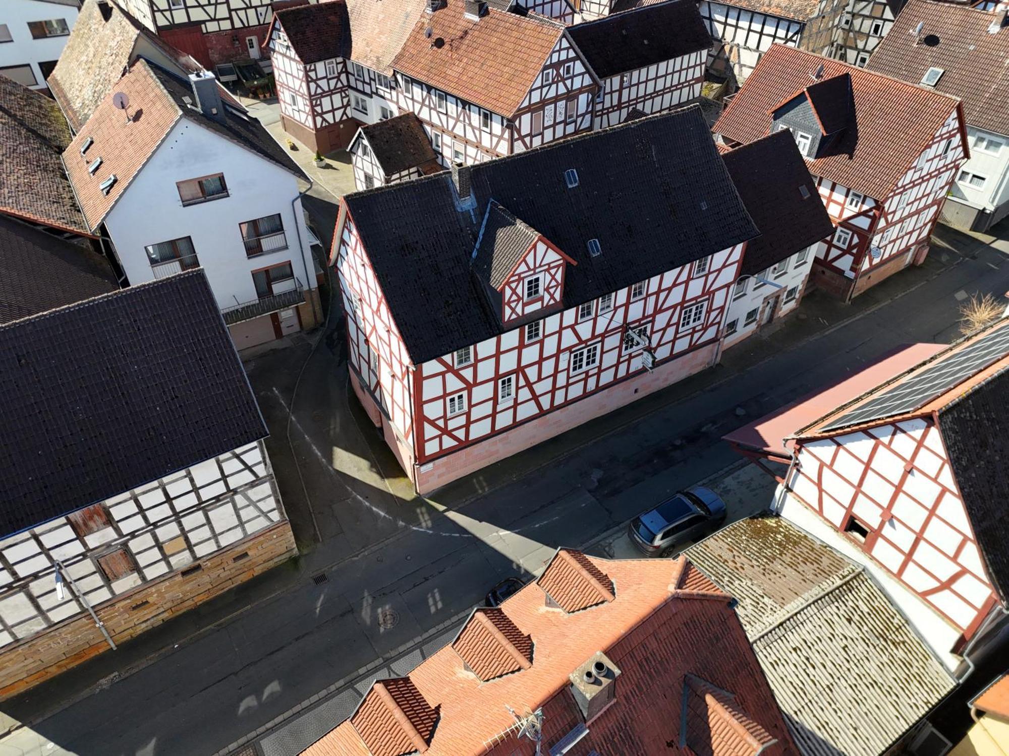Zur Goldenen Krone Pension Stadtallendorf Exteriör bild